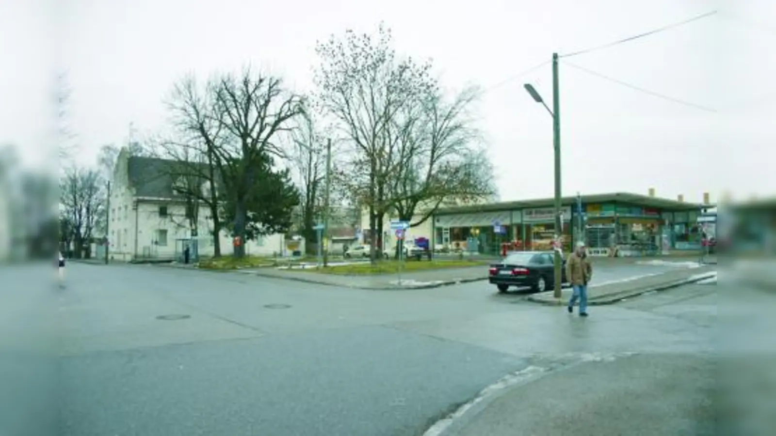 Die Gestaltung des Oertelplatzes ist für die Grünen in Allach-Untermenzing „längst überfällig”. Das Geld, was die Stadt München für die Olympia-Bewerbung ausgeben will, solle lieber für derartige Projekte verwendet werden. (Foto: ls)