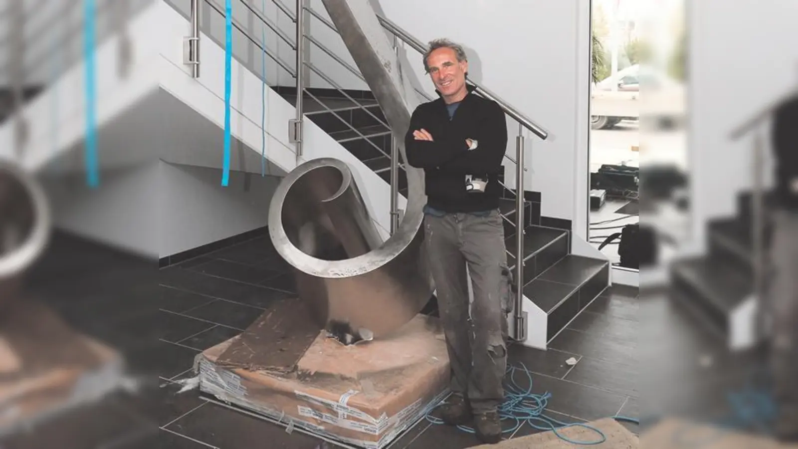 Der Künstler Remo Leghissa wird sein neues Werk am 24. Februar am Hans-Mielich-Platz enthüllen.	 (Foto: VA)