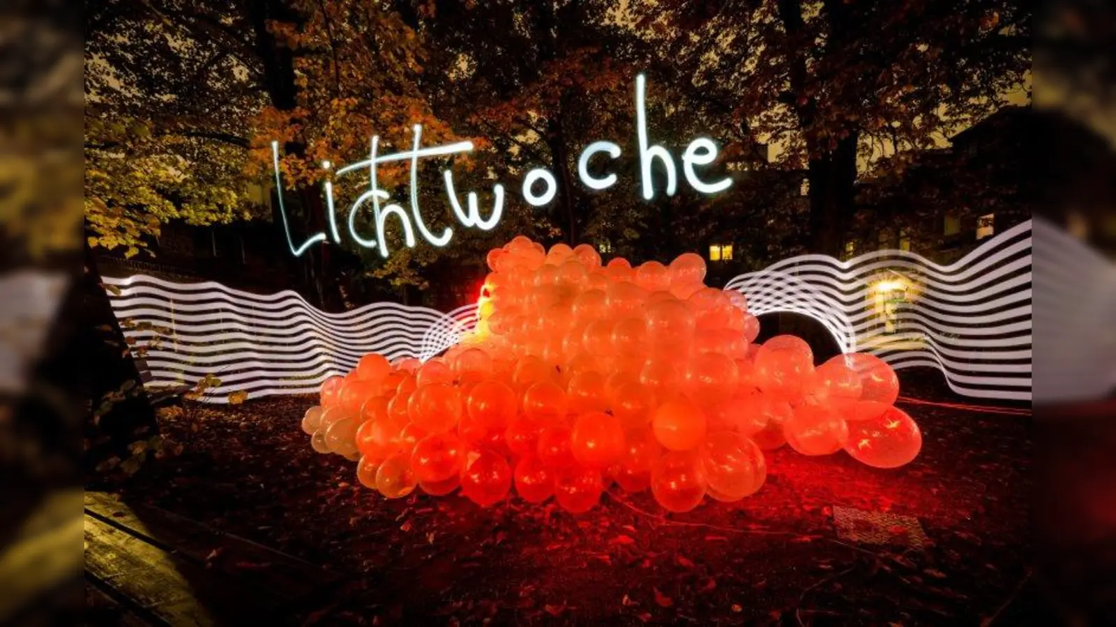 Light Painting Aktion: Die LICHTWOCHE bietet zahlreiche Veranstaltungen rund ums Licht. (Foto: pi)