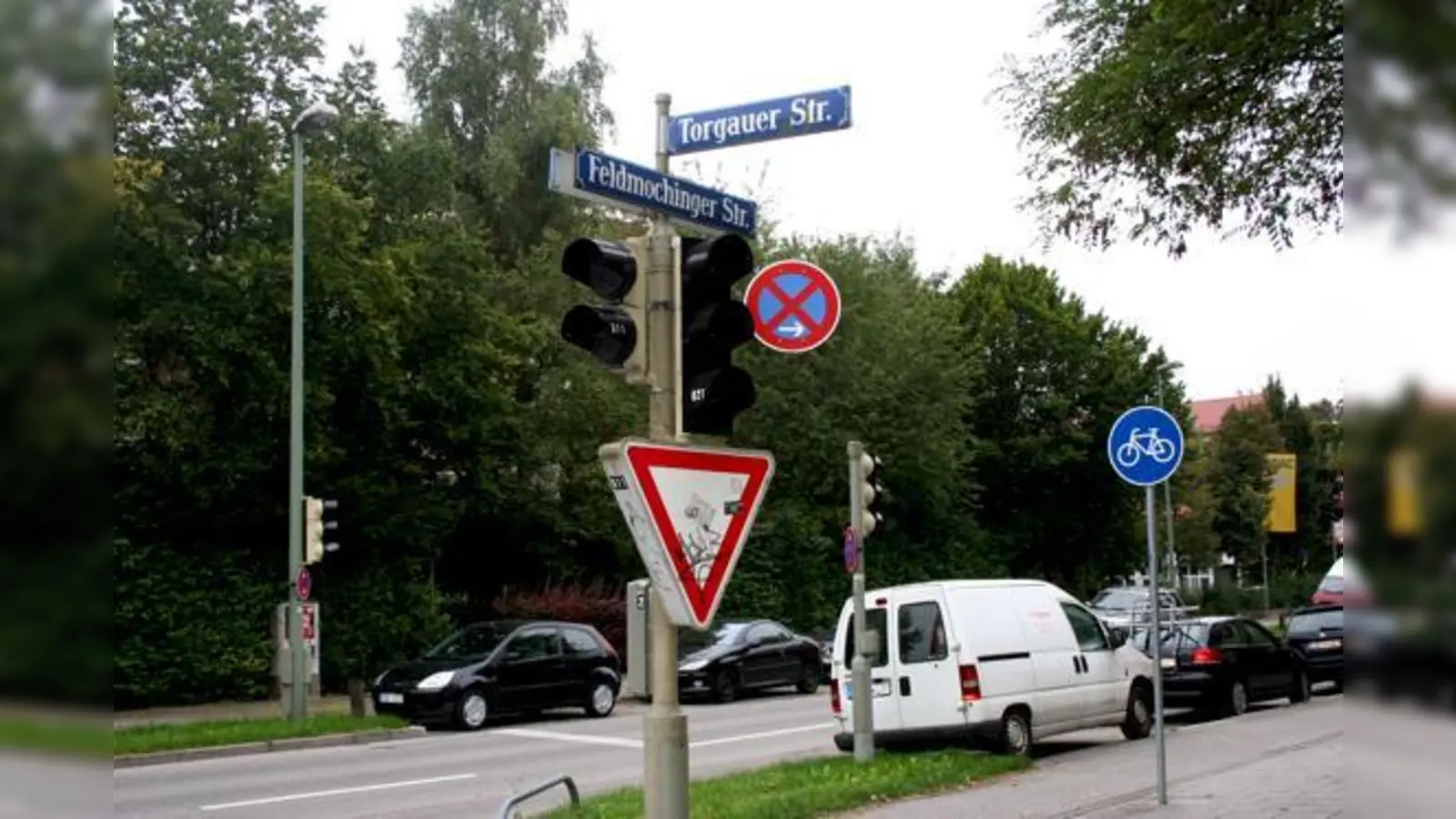 Die Ampel über die Torgauer Straße wird abgebaut. Die Ampel über die Feldmochinger Straße bleibt als Anforderungsampel erhalten. 	 (Foto: ws)