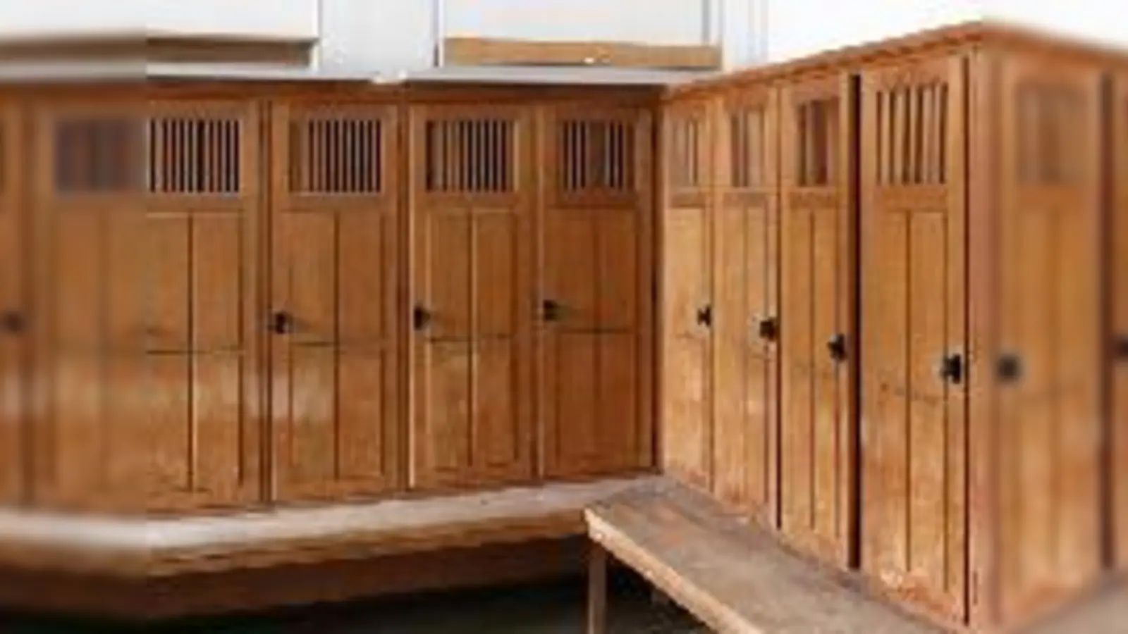 Auch Münchens älteste Umkleidekabine wird beim Stadtteilspaziergang besucht.  (Foto: A. Wild)