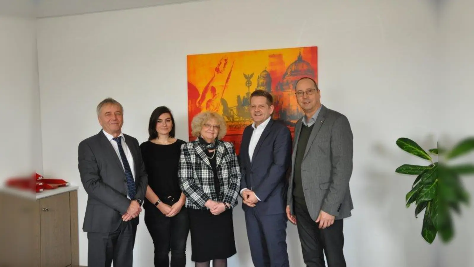 Wechsel in der Agentur für Arbeit: Michael Schankweiler und Natascha Almer verabschiedeten Monika Lex und begrüßten Oliver Wackerhut. Dietmar Ahl (Foto: Agentur für Arbeit)