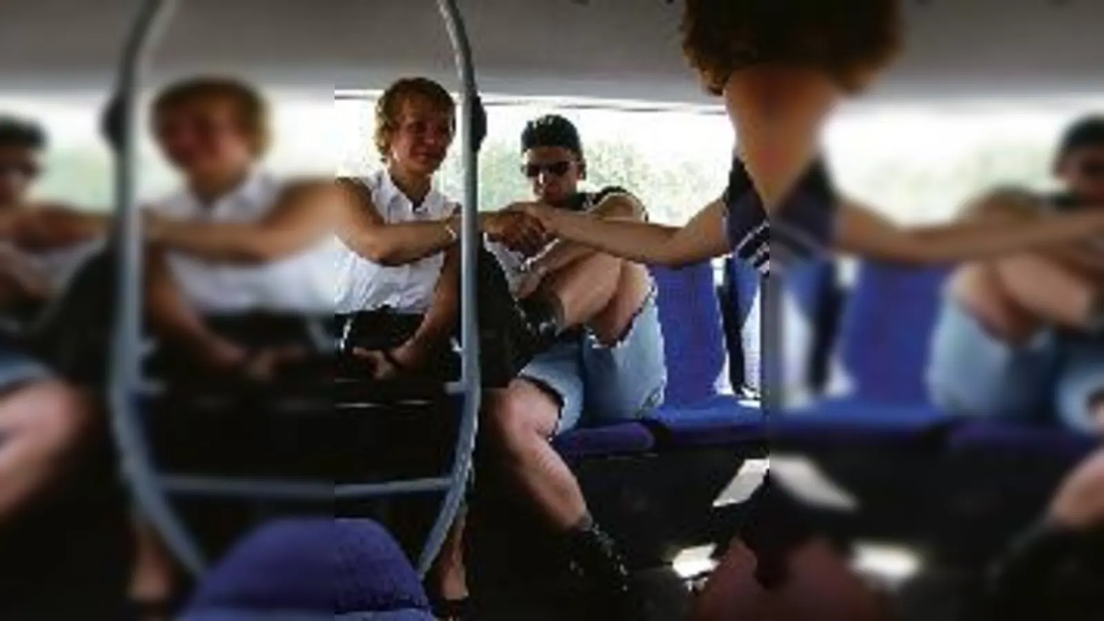 Unangenehme Situation: Zivilcouragiert kann jeder  helfen  wie, lernt man im Polizei-Kurs.  (Foto: VA)