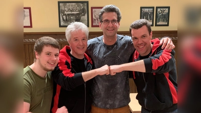 Schlagkräftig: Ralf Müller und sein Team unterrichten Wing Tsun beim TSV Poing. (Foto: Verein)