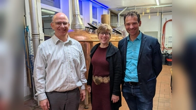 Informierten über klimafreundliches Heizen: Dr. Gerhard Blahusch, Sophie Schuhmacher und Martin Stümpfig (v. l.). (Foto: Grüne Germering)