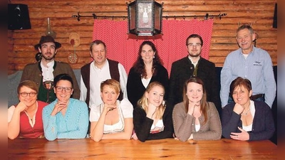 Die Theatergruppe des kath. Burschenvereins Isarlust führt ihr Stück »Malefitz Donnerblitz« auf.	 (Foto: Verein)