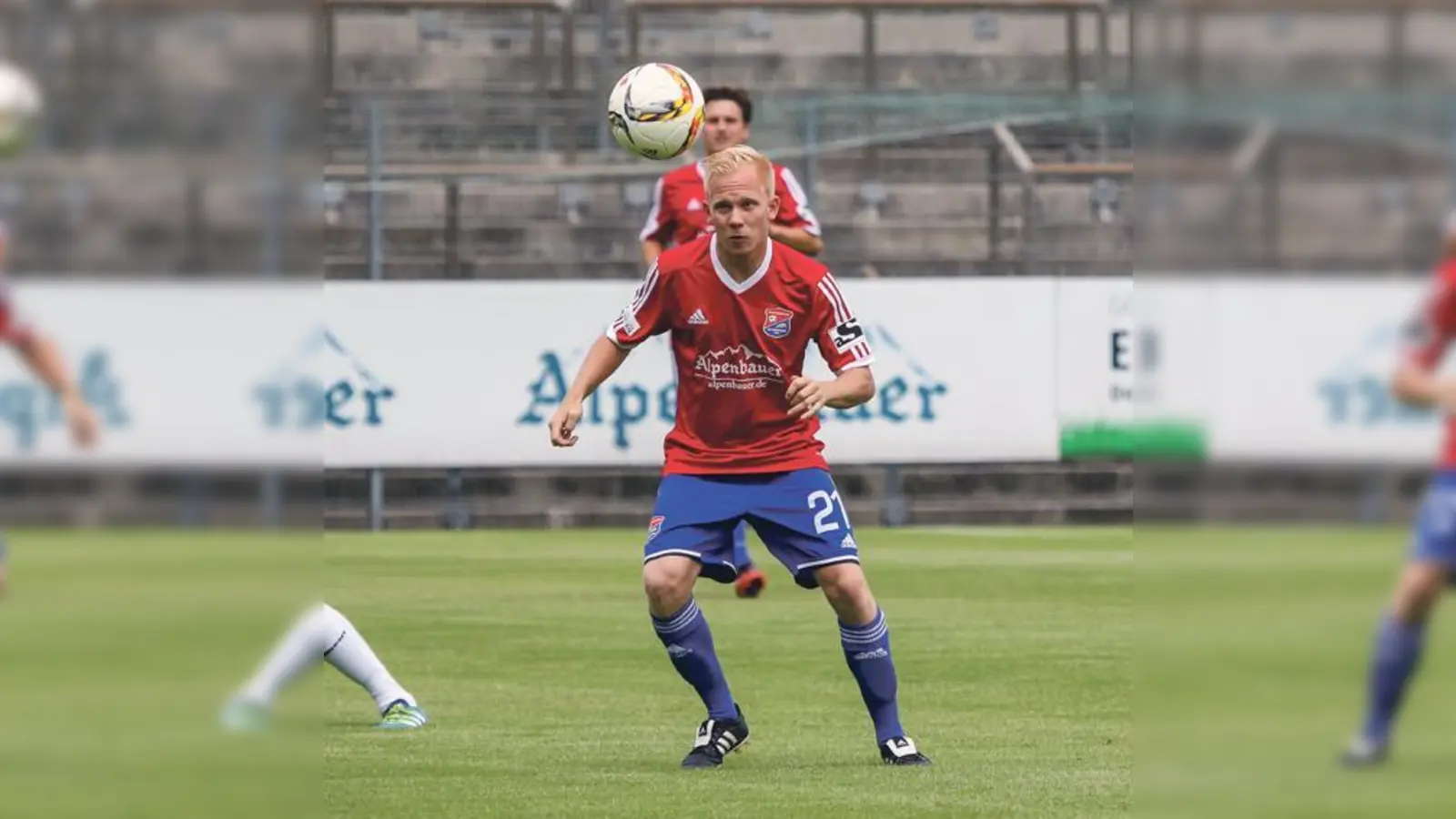 Sascha Bigalke leitete den Hachinger Ausgleichstreffer durch Dominik Stroh-Engel mit einem sehenswerten Zuspiel ein.	 (Foto: Christian Riedel)