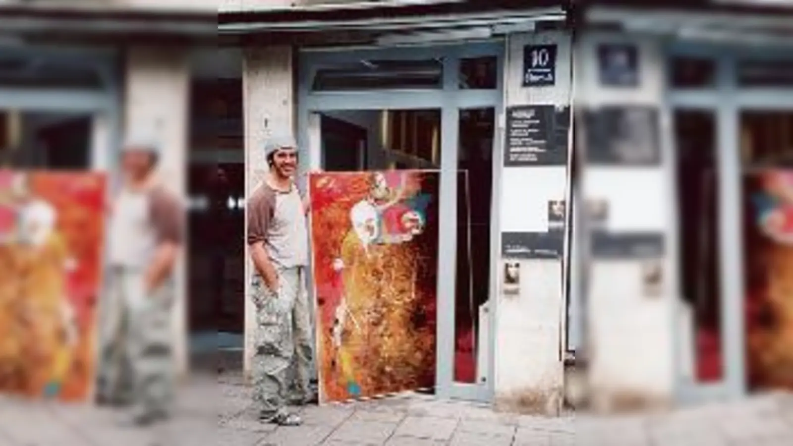 Neu im »Kleinen Cicerone«: Moritz Michels vor seiner Galerie in der Maxvorstadt.  (Foto: Pfeiffer)