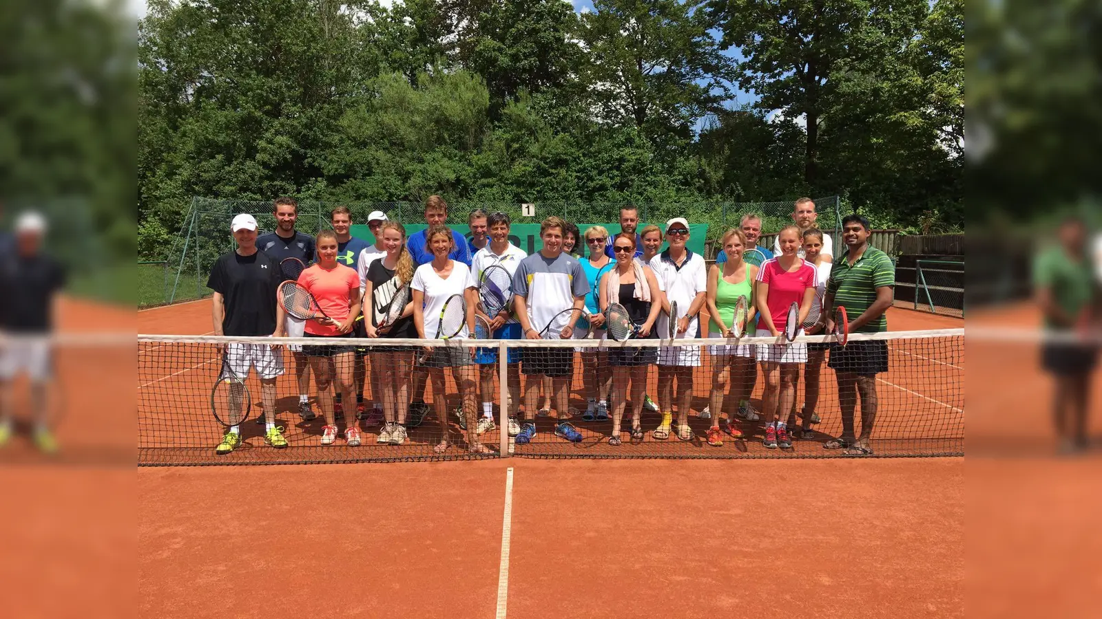 Mit seinem traditionellen Schleiferl-Turnier leitet der Zornedinger Tennisclub die Saison ein. (Foto: TC Zorneding)