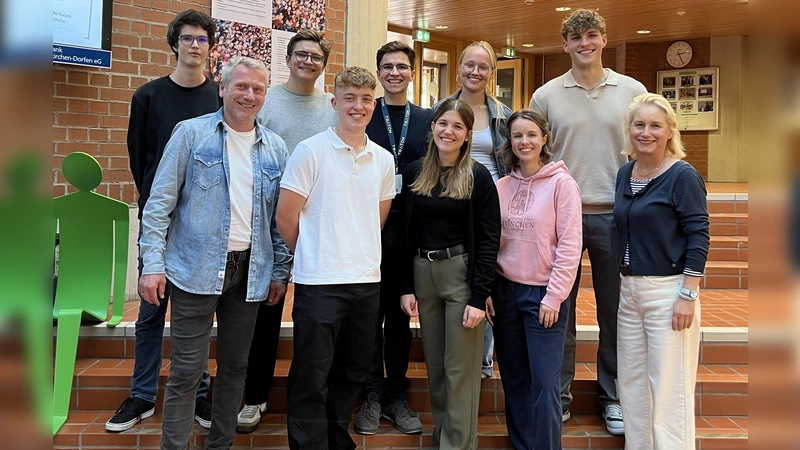 Von links: David Heinrigs, Stephan Wägner (AbO-Team), Thomas Böckelen, Josef Neumeier, Michael Böckelen, Sophie Linsmayer, Letitia Saalmüller, Elisabeth Geitner, Ludwig Kellner und Beate Karbaumer (AbO-Team). (Foto: Beate Karbaumer)