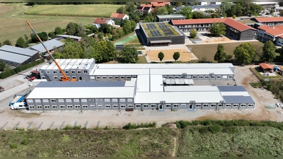 An der Realschule Deisenhofen sollen zum neuen Schuljahr sieben zusätzliche Klassenzimmer zur Verfügung stehen. (Foto: Gemeinde Oberhaching)