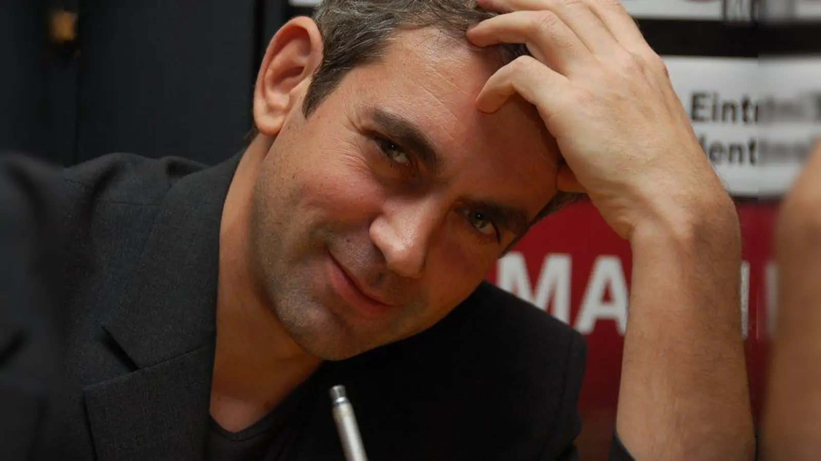 Wladimir Kaminer liest aus seinem Buch „Das Leben ist (k)eine Kunst” im Kupferhaus Planegg. (Foto: pi)