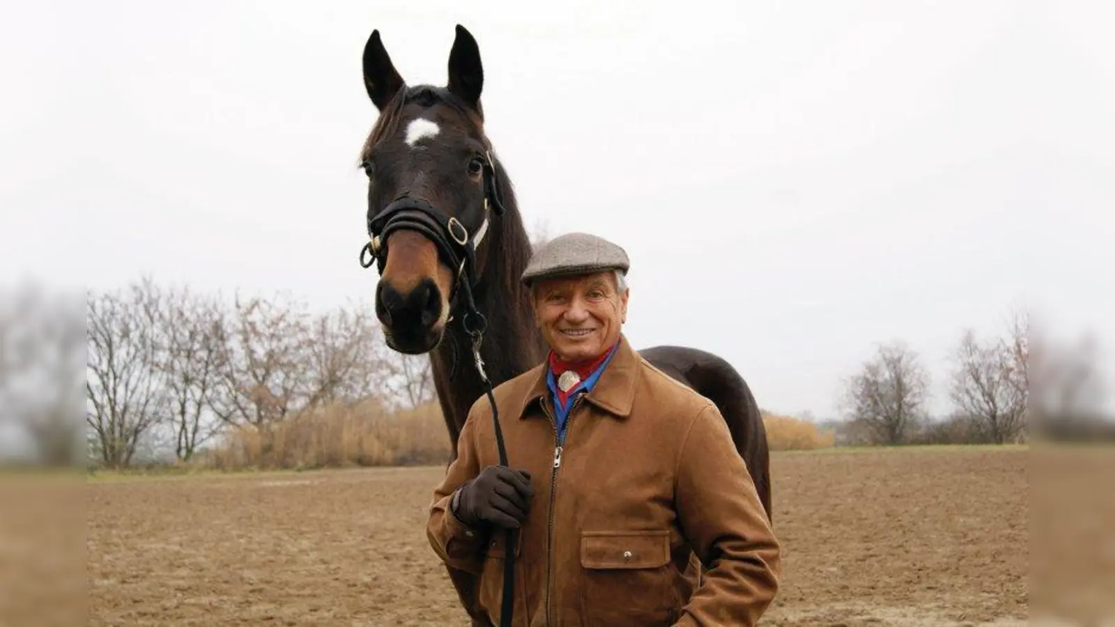 Monty Roberts ist ein US-amerikanischer Autor, Pferdezüchter und ehemaliger Rodeoreiter, der durch einen besonderen Umgang mit traumatisierten und schwierigen Pferden bekannt geworden ist. (Foto: Monty Roberts)