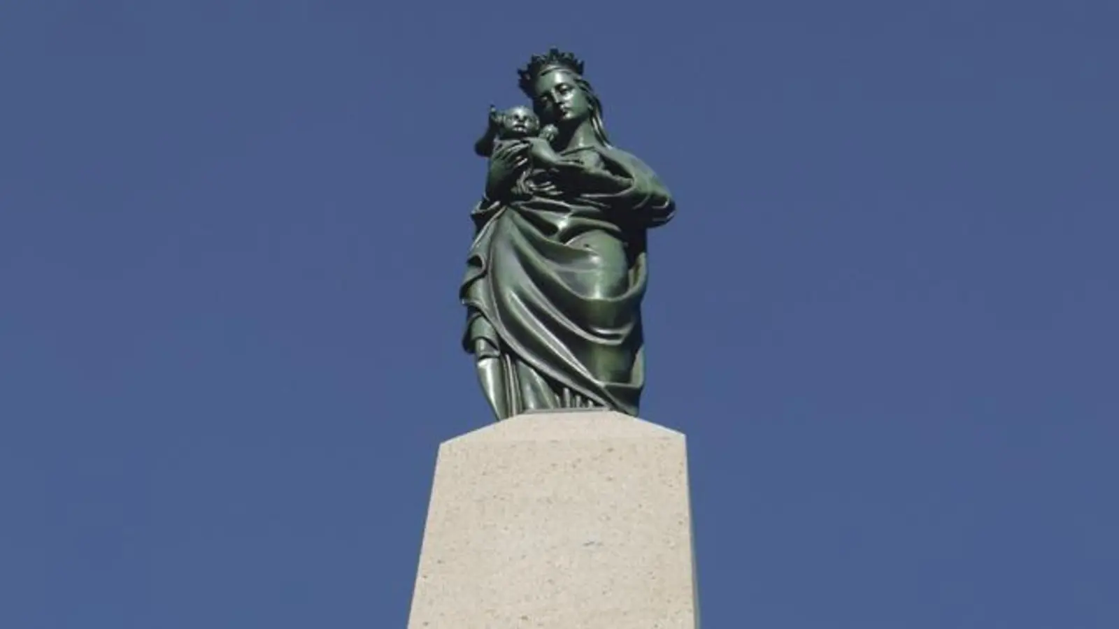 In den letzten Wochen wurde auch die Marienfigur auf der Mariensäule rundum saniert.	 (Foto: Stadt Ebersberg)