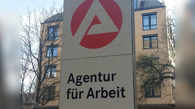 Für die Mitarbeiter der Agentur für Arbeit gibt es nach wie vor jede Menge zu tun.  (Foto: bas)