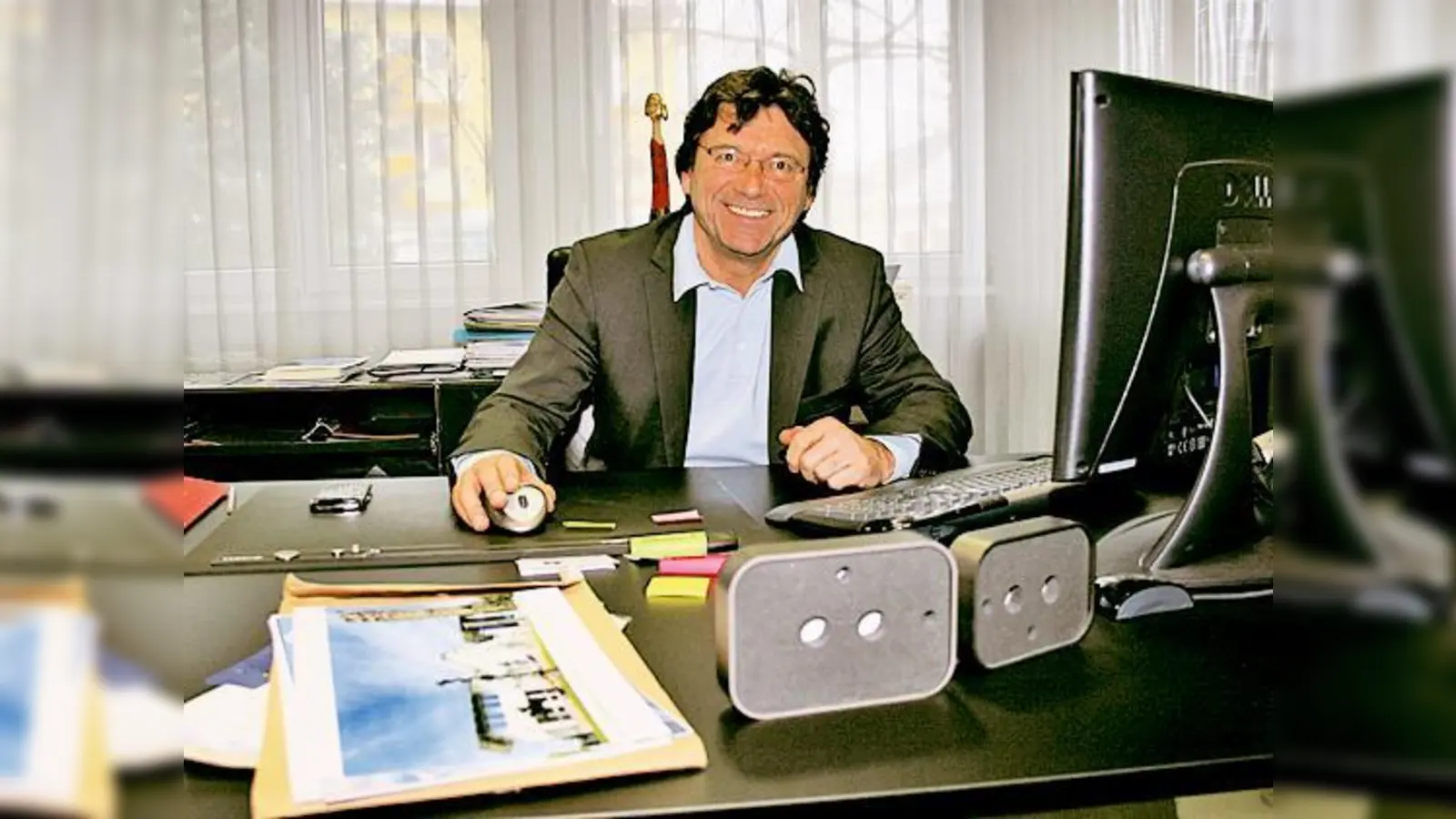 Bürgermeister Albert Hingerl schaut dank solider Finanzen positiv in die Zukunft und freut sich auf ein ereignisreiches Jubiläumsjahr.	 (Foto: pt)