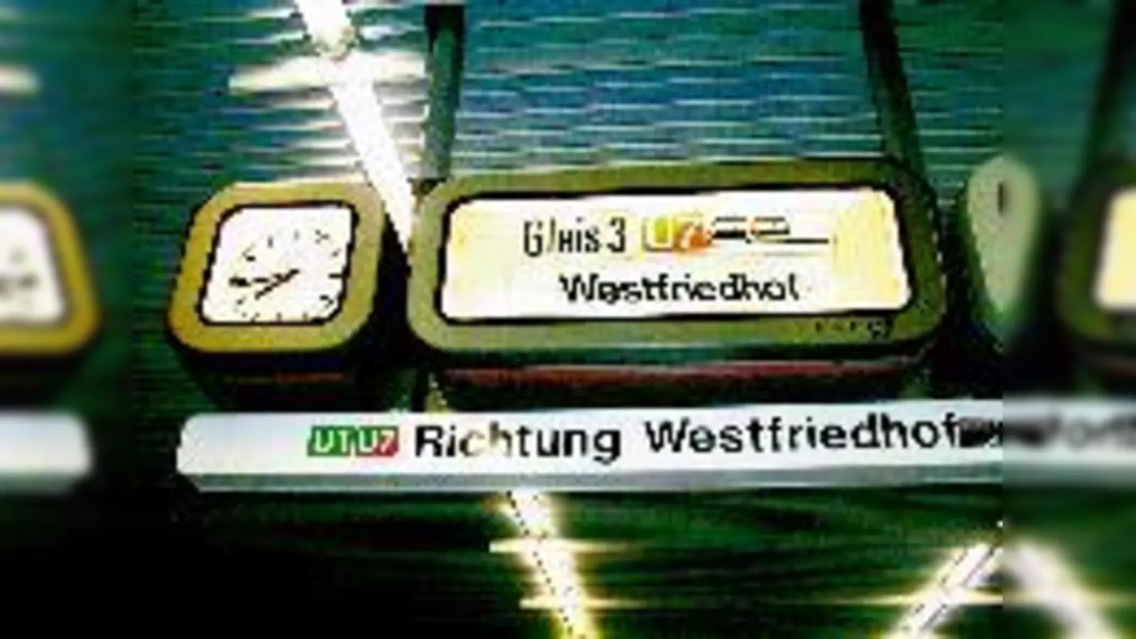 Die U7 wird auch künftig nicht bis zum Westfriedhof fahren. Das Referat für Arbeit und Wirtschaft hat eine Ablehnung des entsprechenden Antrags aus der Moosacher Bürgerversammlung verfasst.	 (Montage: cr)