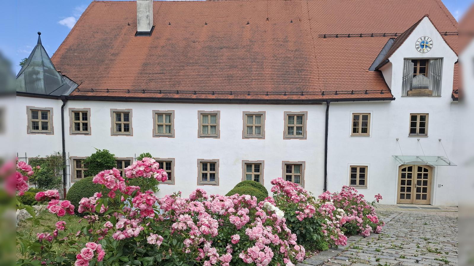 Gro-es-Weihnachtskonzert-mit-Erstauff-hrung