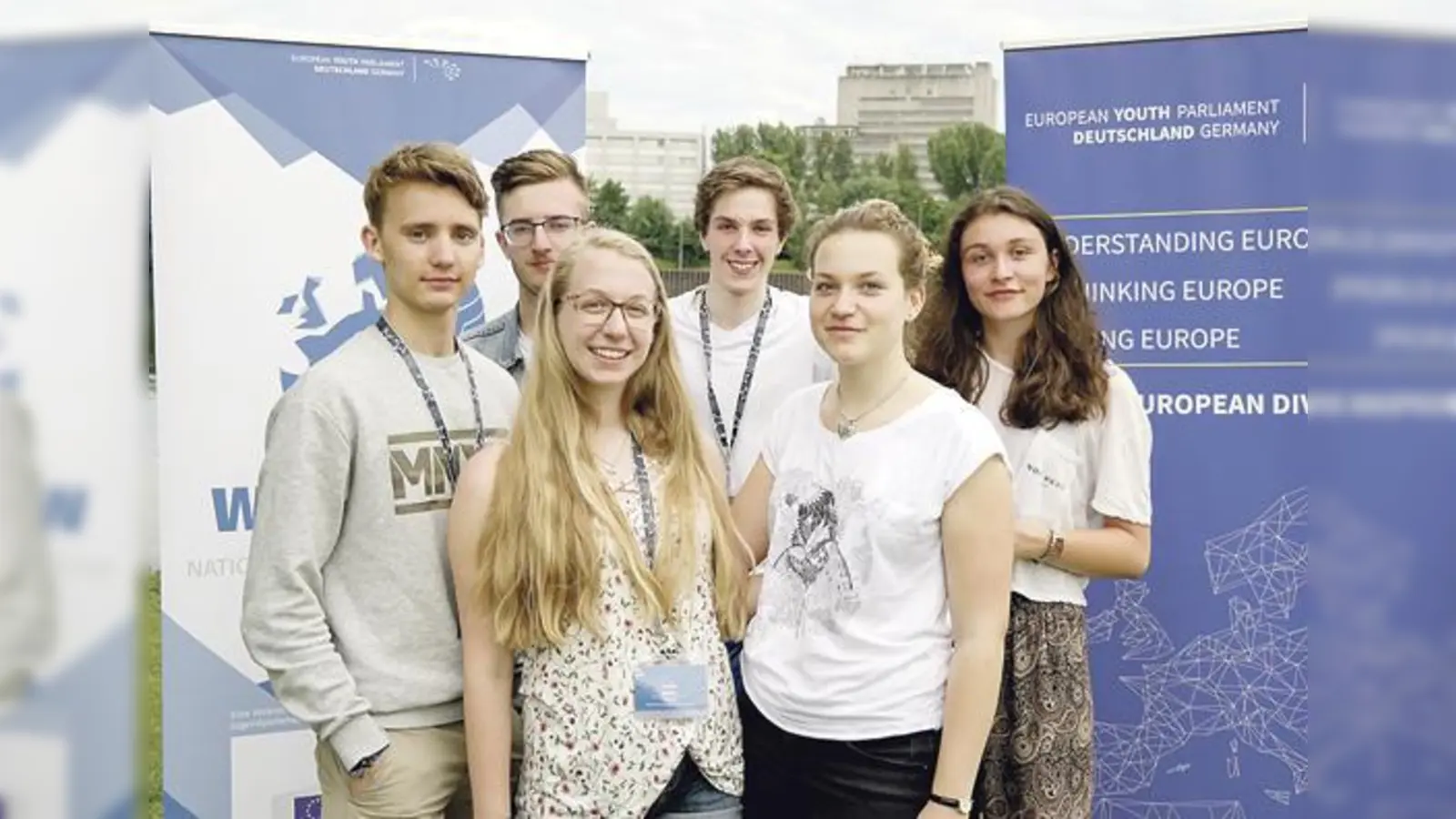 Was Politik in der Praxis bedeutet, erlebte die Münchner Delegation vom Luisengymnasium in Wiesbaden hautnah: argumentieren, Kompromisse finden und die Ergebnisse als Leitlininen des öffentlichen Lebens in Resolutionen bringen.	 (Foto: VA)