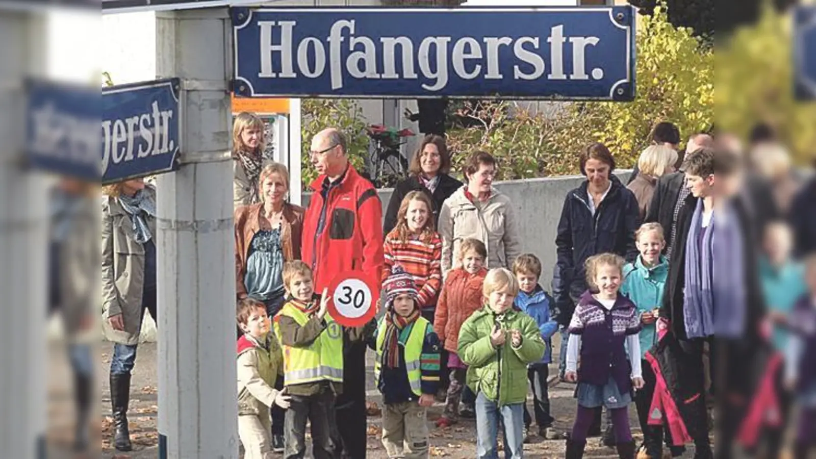Tempo 30 muss her: Anwohner und Bürgerinitiative diskutieren über eine Lösung.	 (Foto: privat)