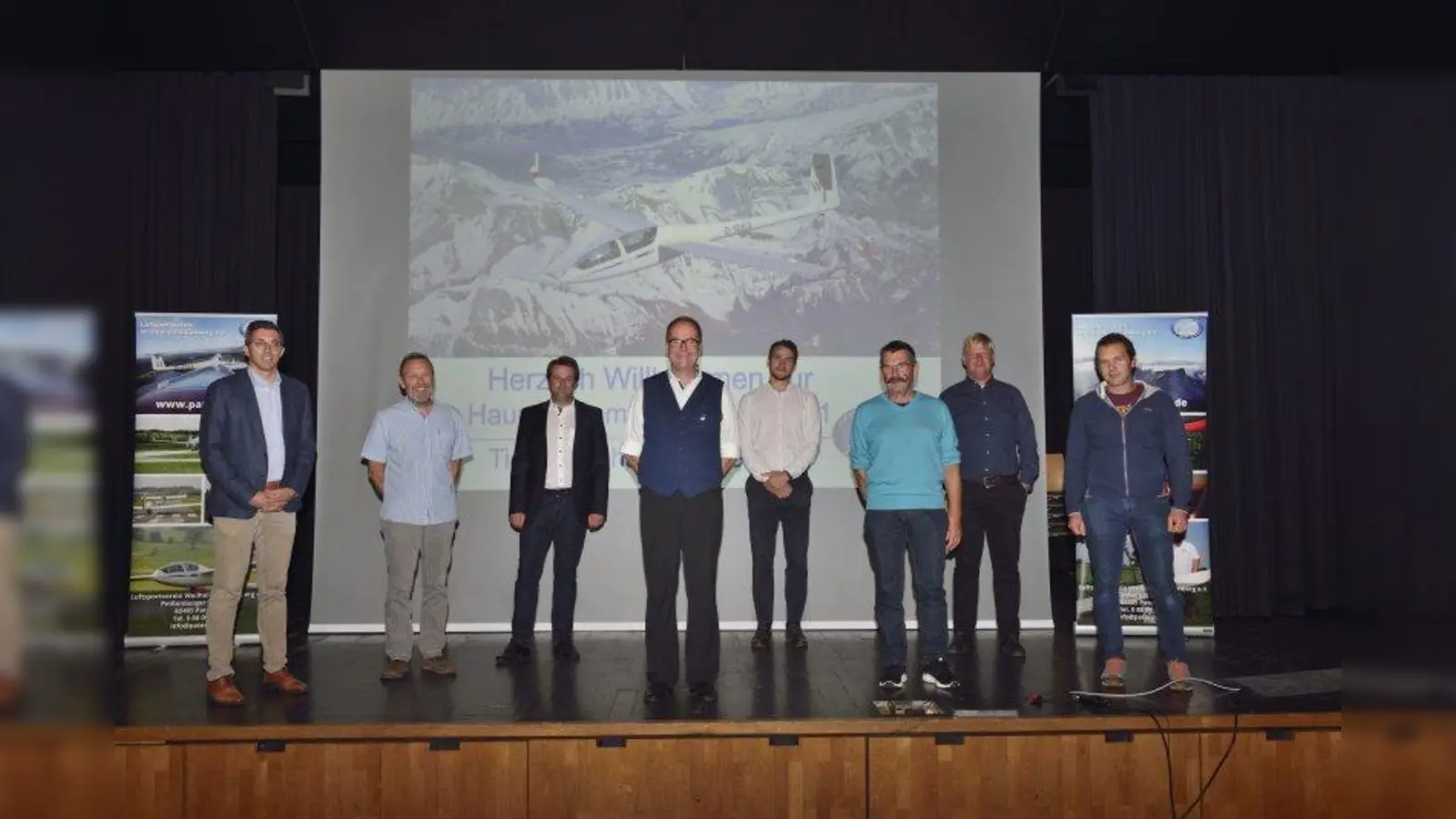 Die Mitglieder haben gewählt (von links): Frank Zellner, Dr. Herwig Jansen, Christian Maar, Martin Pape, Benedikt Lang, Peter Feigl, Tim Schmidt von Braun und Hans-Georg Resch sowie Oliver Malaschewski (nicht im Bild) bilden den neuen Vorstand. (Foto: LSV)