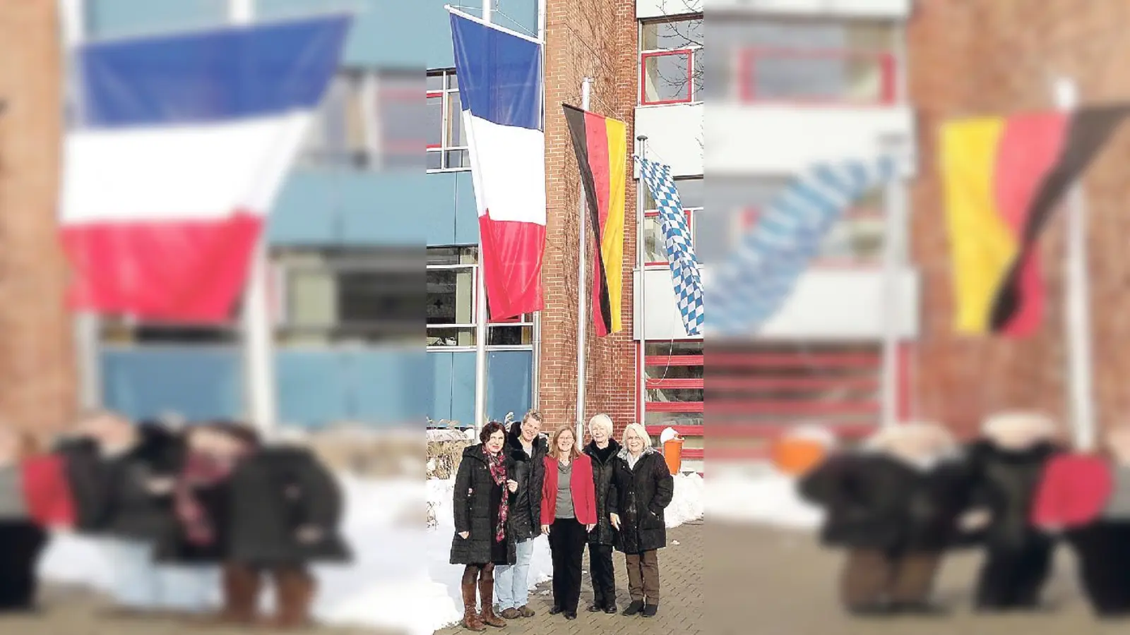 Die stellvertretende Schulleiterin, die Französischlehrerin und Vertreterinnen des Allauch-Vereins. 	 (Foto: privat)