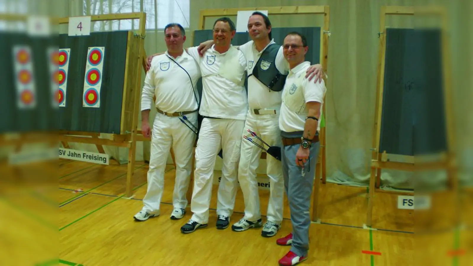 Den Klassenerhalt geschafft: Die Bogenschützen des SC Unterpfaffenhofen-Germering (v.l.) Manuel Fernandez, Armin Schweigstetter, Ralph Kunath und Boris Heder. (Foto: pi)