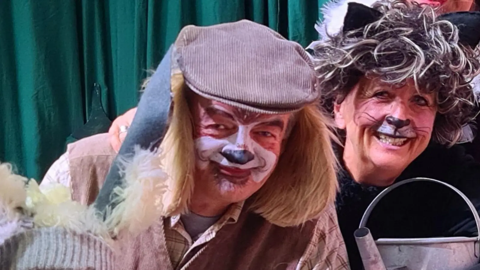 Die alten Tiere halten zusammen - und schaffen es so sogar, die Räuberbande auszutricksen. (Foto: 's Bredl)