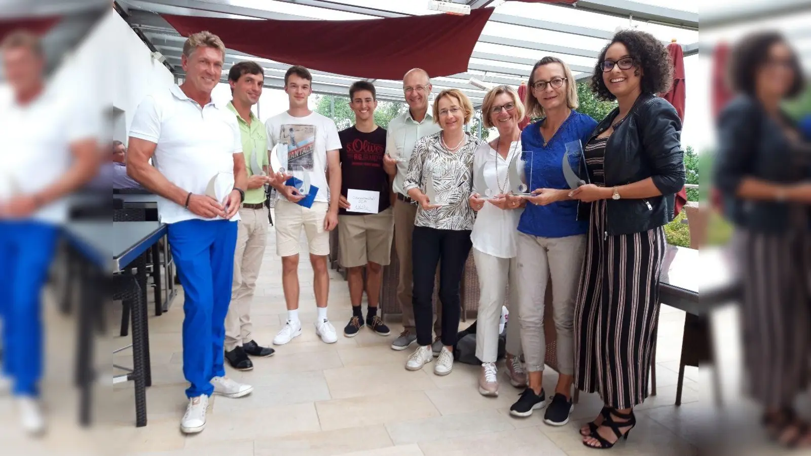 Johann Straus, Maxi Ruth, Niklas Arch, Mauro Nicolas Brunner, Edgar Grofmeyer, Dr. Annette Berger, Erika Stenger, Irmi Huber und Nadine Spirgatis (v.l.). (Foto: Golf-Club)