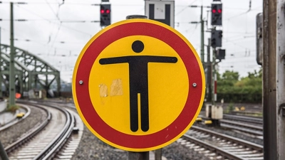 Stopp heißt Stopp: Die Bundespolizei warnt vor dem nicht ordnungsgemäßen Überschreiten von Bahnanlagen. (Foto: Bundespolizei)