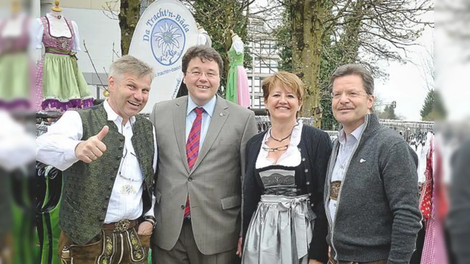 Beim ersten »OUP« (v.l.): Peter Seeböck, Bürgermeister Thomas Loderer, Andrea Seeböck und Robert Seebauer. 	  (Foto: Uta Kellermann)