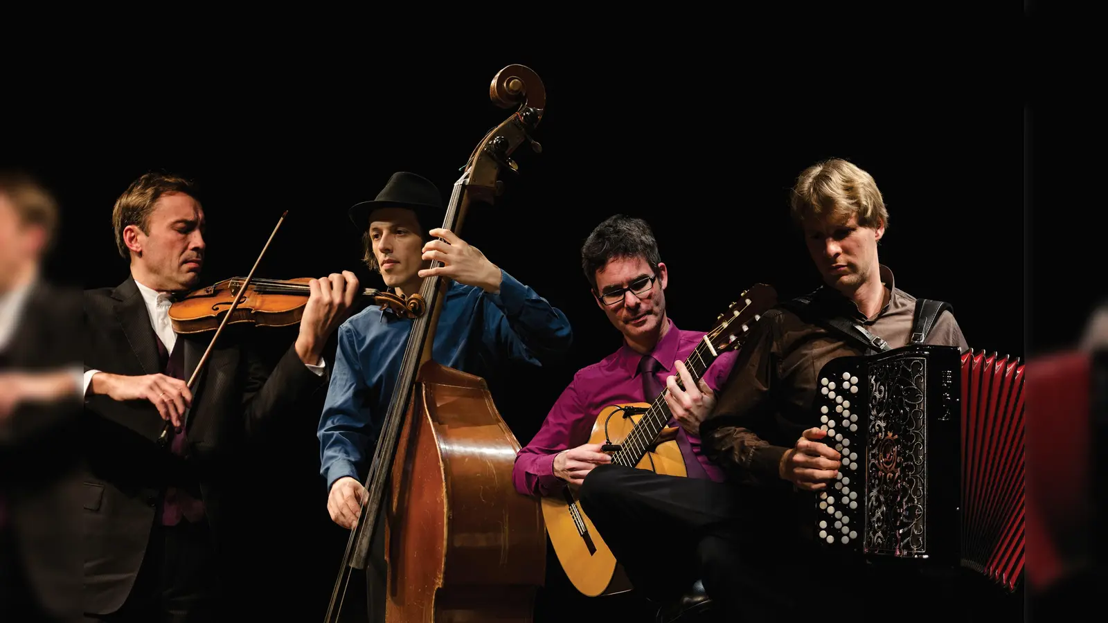 Gitanes Blondes laden am 31. Juli im Burghof in Grünwald zum Open-Air-Konzert ein. (Foto: C. Maren Bühler)