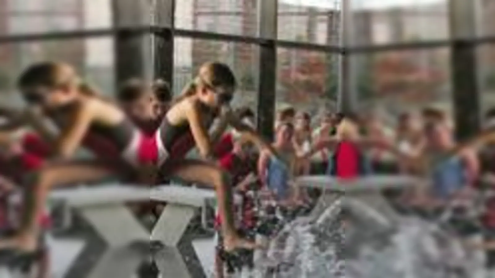 Startsprung der Jüngsten.	 (Foto: SV Lohhof)