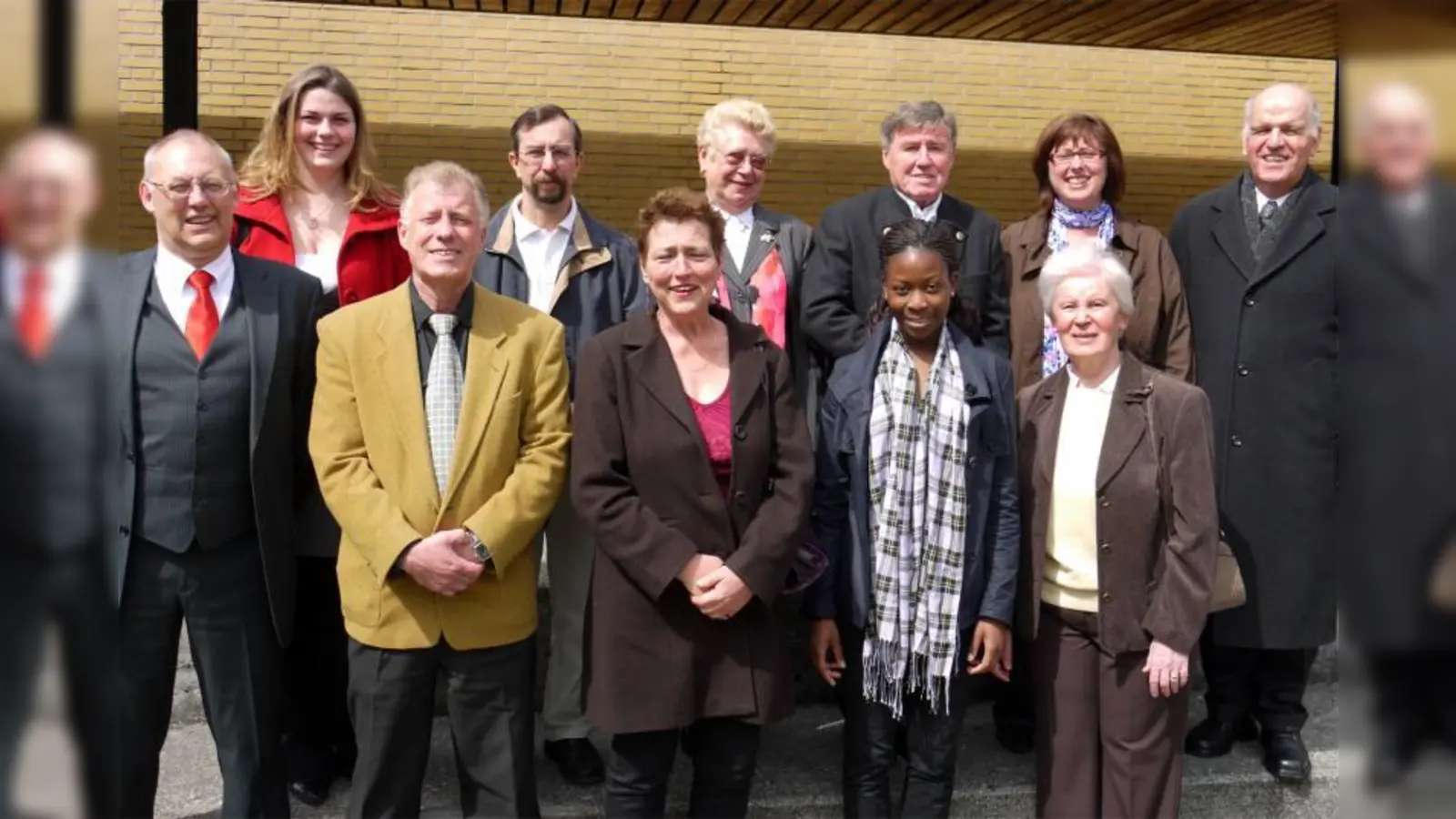 Alle Pfarrgemeinderatsmitglieder von St. Markus (hintere Reihe v.l.): Corinna Thalmaier, Reinhard Bauer, Inge Leising, Dieter Kratzsch, Vorsitzende Silvia Wallner-Moosreiner sowie Pater Roland Geßwein; (vordere Reihe v.l.) Alfred Lehmann, Manfred Rickert, Monika Thalmaier, Diane Darly und Rosemarie Haltenberger. (Foto: pi)