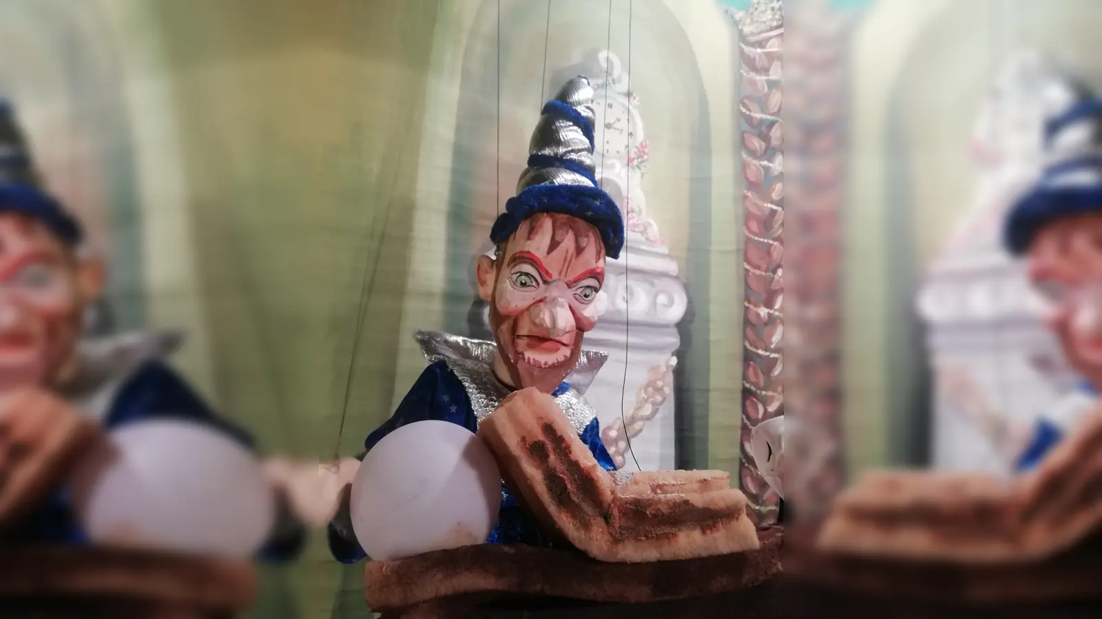 Es treten unter anderem auf: Hänsel und Gretel, Rotkäppchen und der Froschkönig. (Foto: VA)