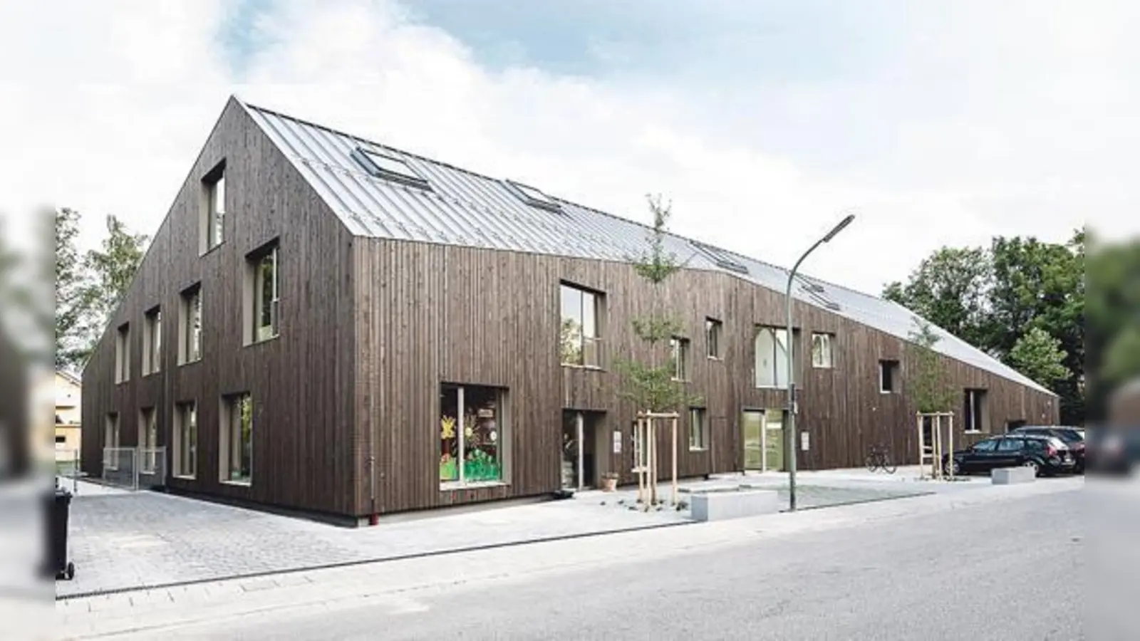 Im Gemeindehaus, das 2014 errichtet wurde, wird der 30. Geburtstag der FeG gefeiert.	 (Foto: VA)