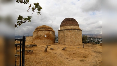 Alte Gräber in Aserbaidschan. (Foto: VA)