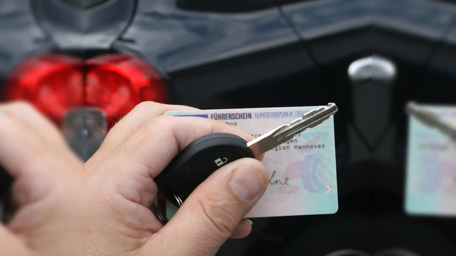 2,01 Millionen theoretische und 1,79 Millionen praktische Führerschein-Prüfungen wurden 2024 abgelegt – 1,7 bzw. 2,0 Prozent mehr als 2023. (Foto: © Autoren-Union Mobilität)