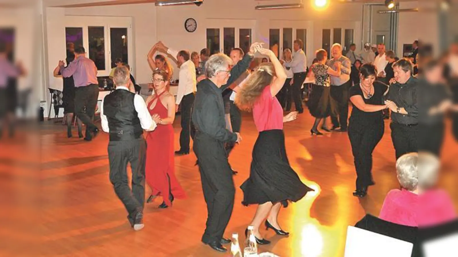 Am Samstag, 21. Oktober, um 20 Uhr sind alle Tanzbegeisterten ins Tanzsportzentrum eingeladen. 	 (Foto: VA)