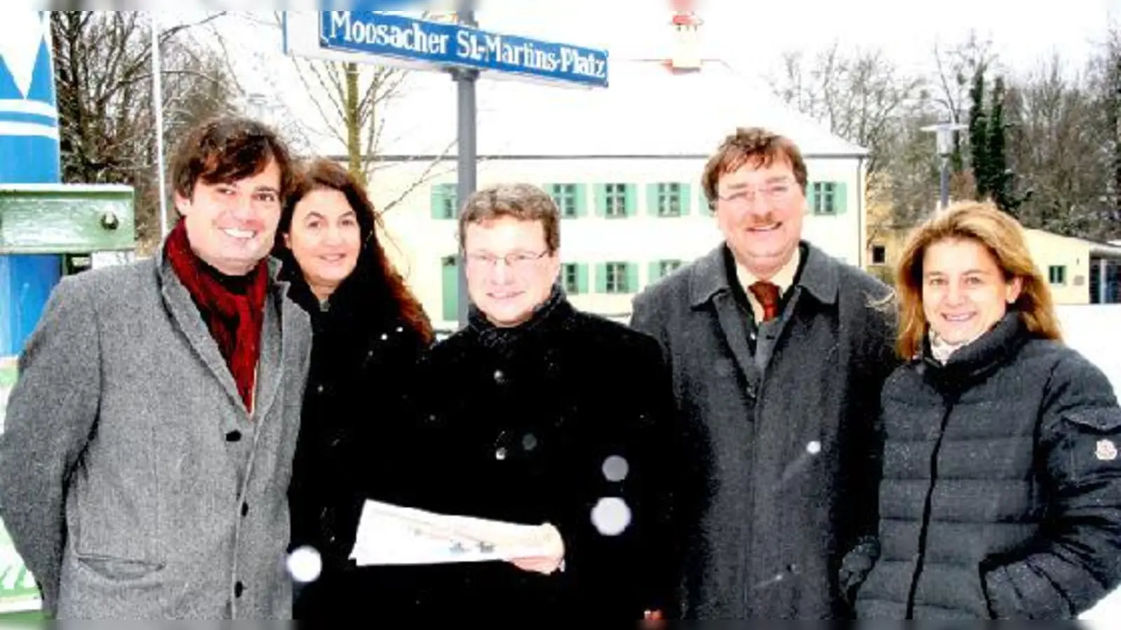Unser Foto zeigt  (Foto: Dr. Alexander Dietrich und Susanne Soppe (Moosacher Bezirksausschuss), Bernd Sibler (Vorsitzender des Landesdenkmalrates), Joachim Unterländer (Landtagsabgeordneter) und Mechthilde Wittmann (Stadträtin). 	 ws)