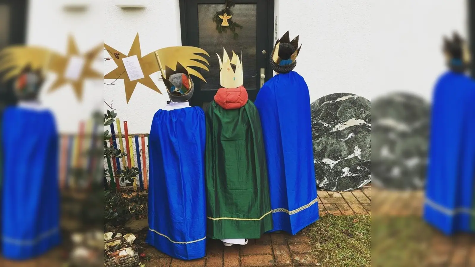 Von Tür zu Tür gehen die Sternsinger, singen Lieder, bringen den Segen für das neue Jahr und sammeln Geld für Kinder in Not. (Foto: Pfarrverband)