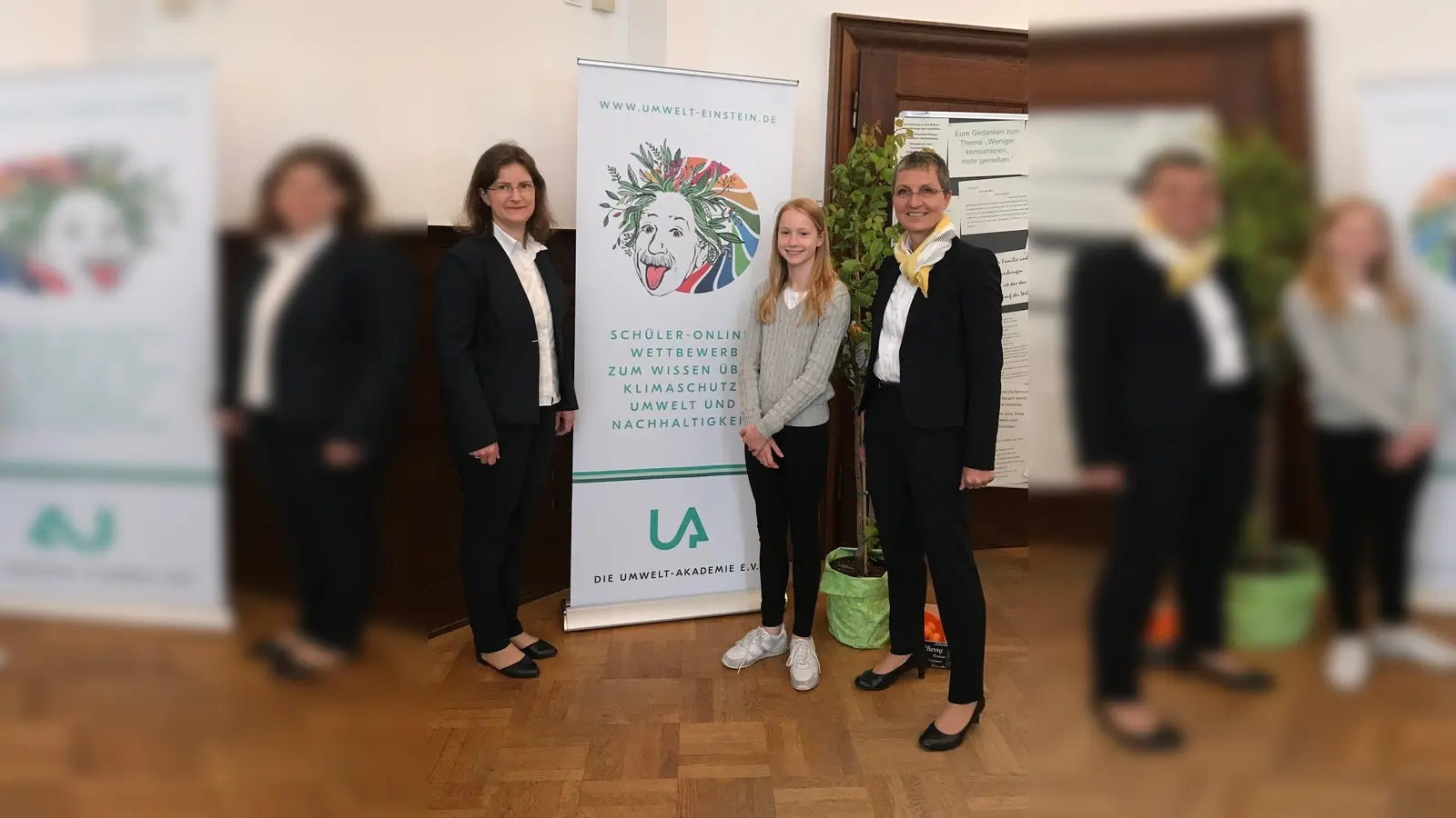 Umweltbeauftragte Rotraud Kotter, Schülerin Luise Seiler 7a und Schulleiterin Ute Sterner freuen sich über die Auszeichnung. (Foto: privat)