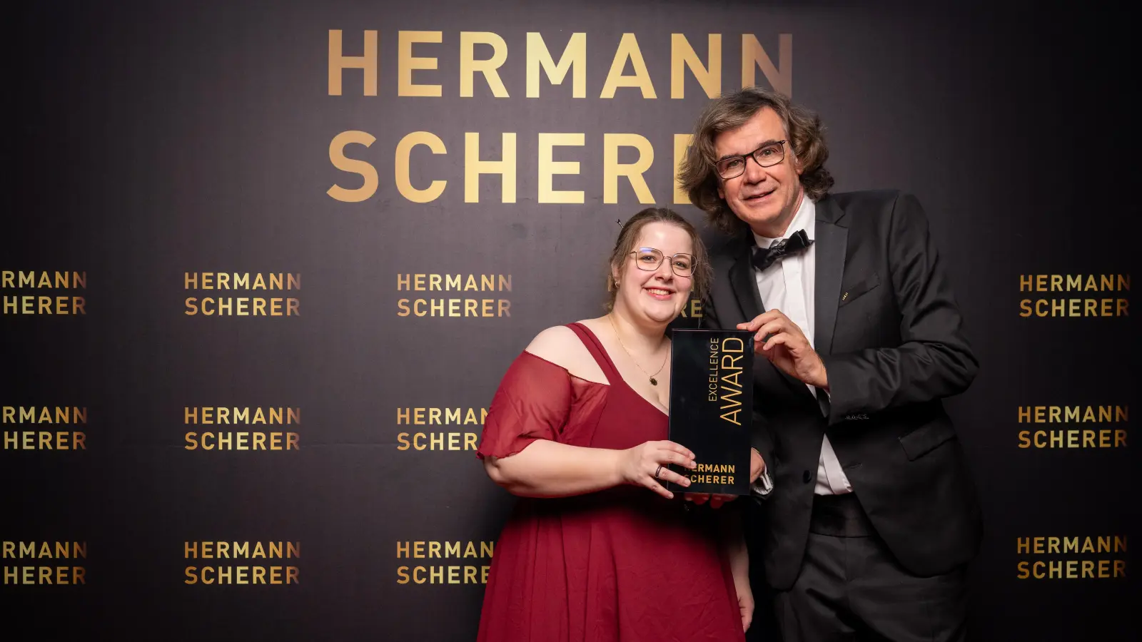 Die Unterhachingerin Christina Preitauer mit Hermann Scherer bei der Award-Verleihung. (Foto: Justin Bockey)