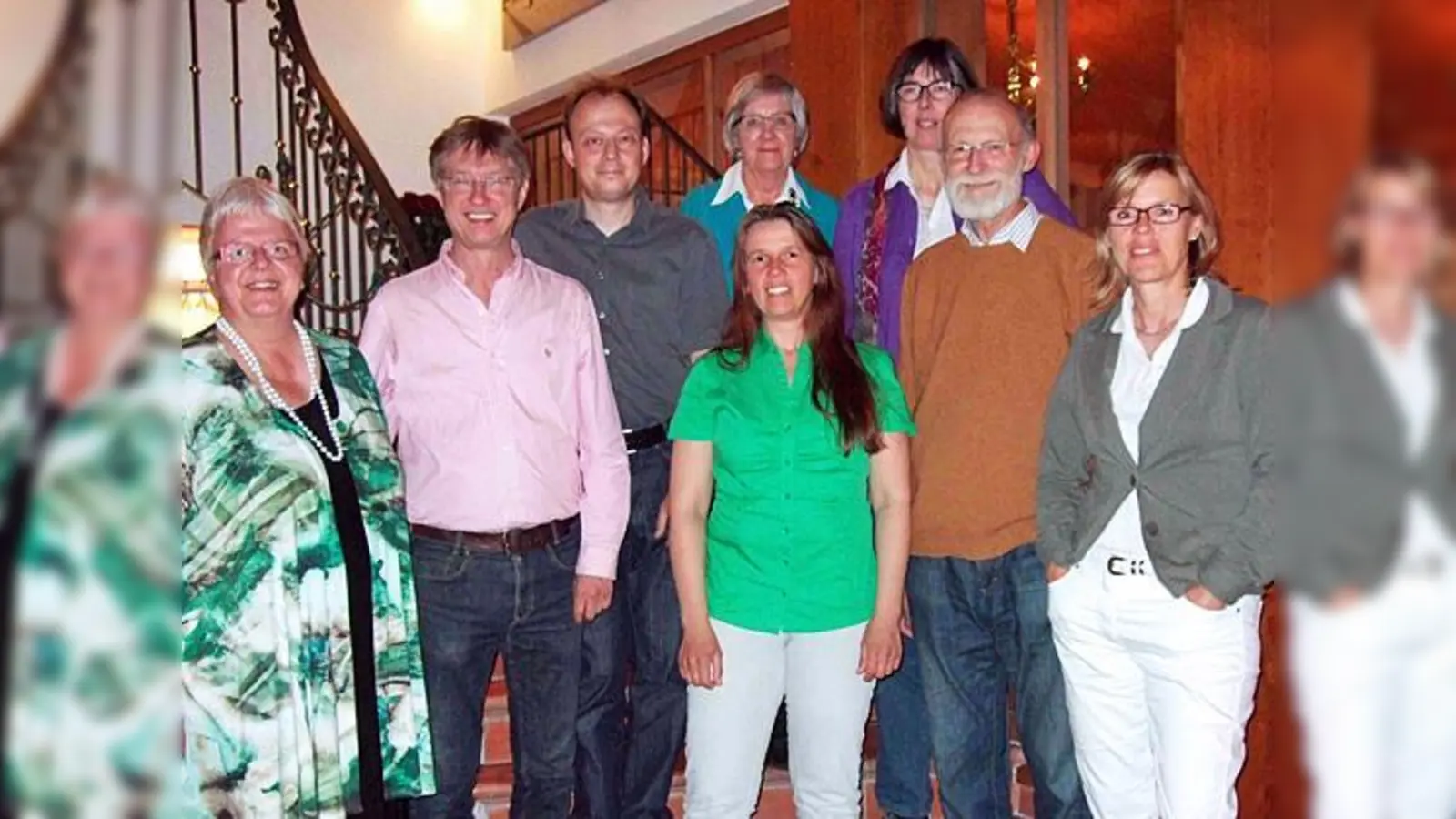 Der neue Vorstand: (1. Reihe von l.) Ute Taube, Claus Katzer, Antje Wagner, Maximilian Artmann, Martina Riepold und (2. Reihe von l.) Marcus Schmeiser, Monika Straub´und Bettina Bierend-Haack.	 (Foto: VA)