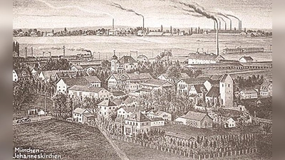 Johanneskirchen auf einer alten Postkarte. Gut zu erkennen: die rauchenden Kamine im Hintergrund.	 (Foto: NordOstKultur)