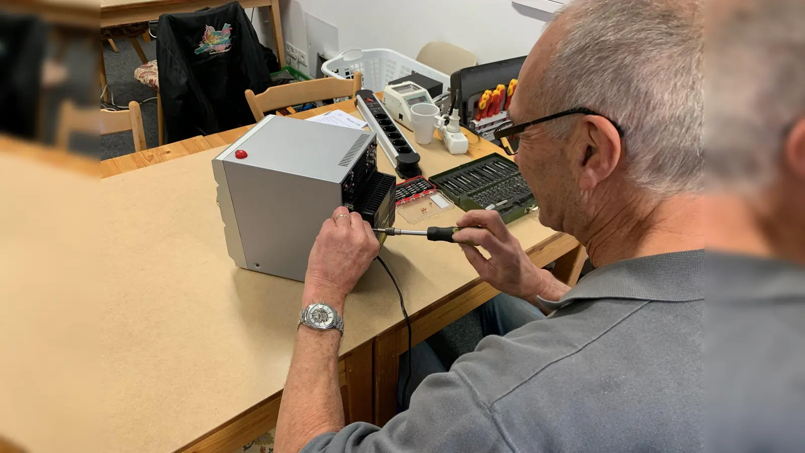 Im Café ZAM findet am Samstag, 28. Juni, wieder ein Repair-Café statt. (Foto: Riebl)