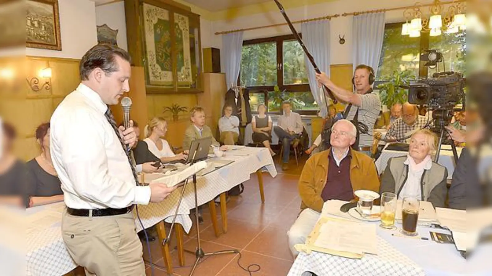 Großes Interesse herrschte bei der letzten BA18-Sitzung, in der über die Gefährdung von Kindern durch unvernünftige Hundehalter aufgrund eines tragischen Anlasses diskutiert wurde. 	 (Foto: Schunk)