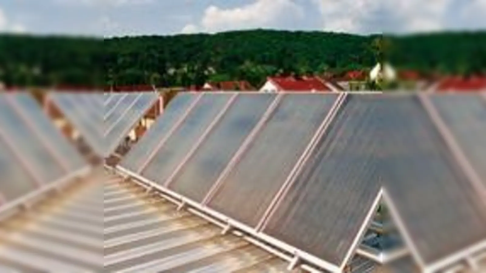 Gehören zum Gebäude: Solaranlagen.  (Foto: Quelle Bausparkasse)
