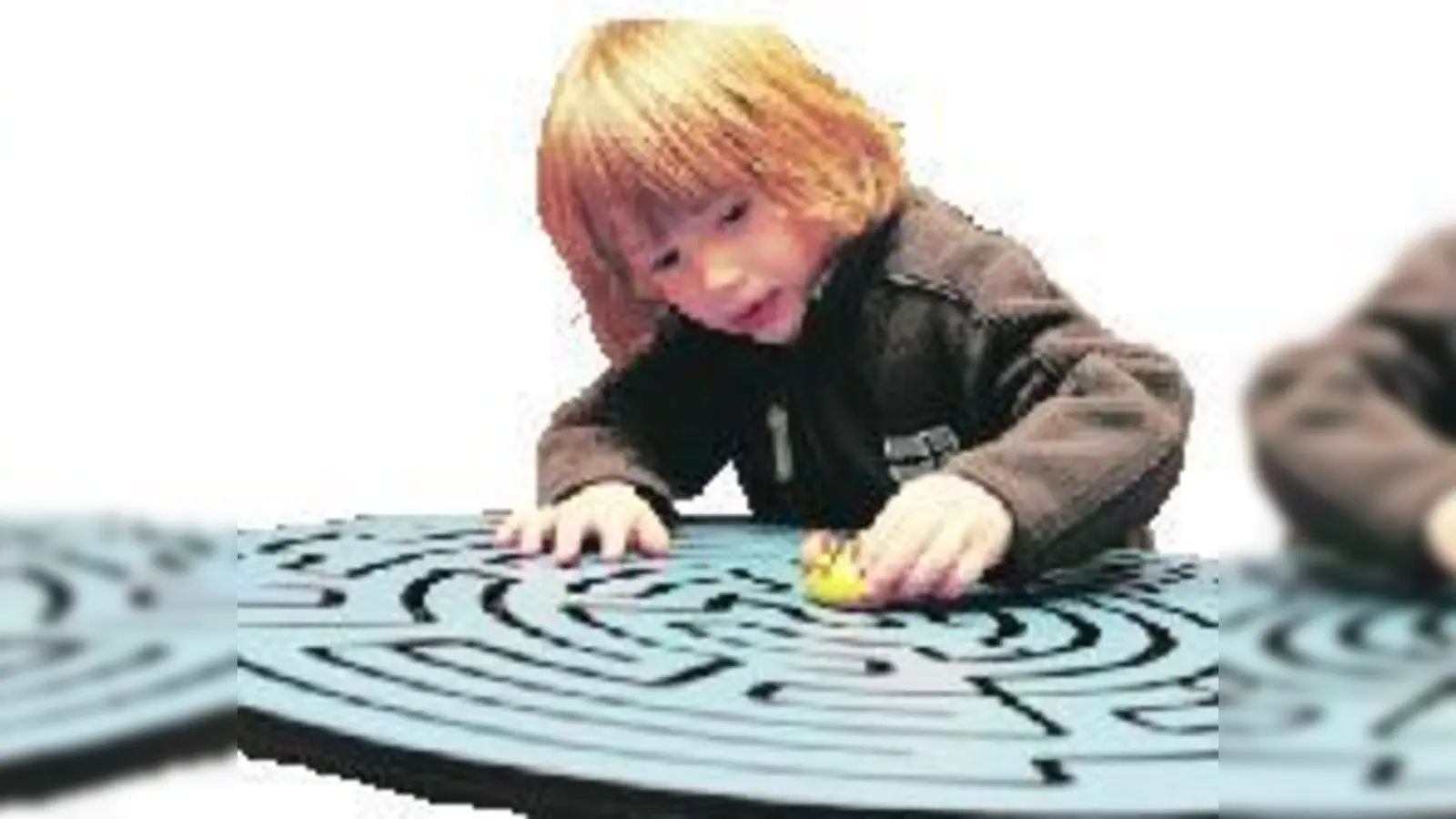 Mathe zum Anfassen: So praktisch wie in diesem Bild kann die hohe Rechenkunst aussehen, wenn sie kindgerecht aufbereitet wird. Bei der Ausstellung Mini-Mathematikum wird Angst genommen. F.: Mathematikum  (Foto: Rolf K. Wegst)