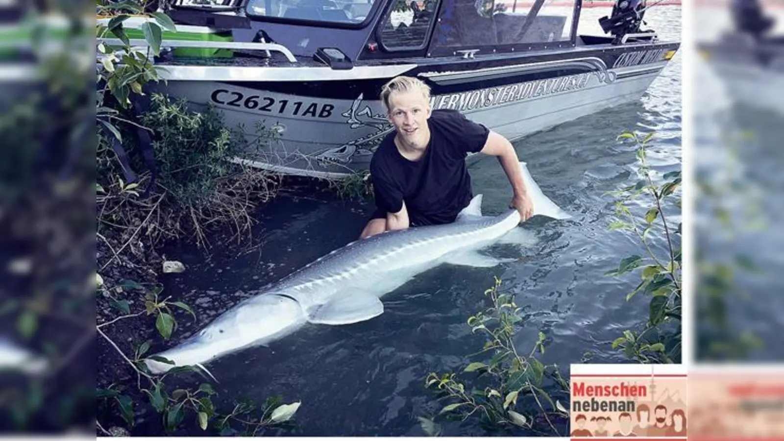 Der ehemalige »Fischerkönig« der jugendlichen Hechte, Felix Lindenauer, hier mit einem Stör, den er in Canada im Fraser River gefangen und dann wieder freigelassen hat, denn fotografieren ist erlaubt, aber töten der Fische ist streng verboten.  (F: Priv.)